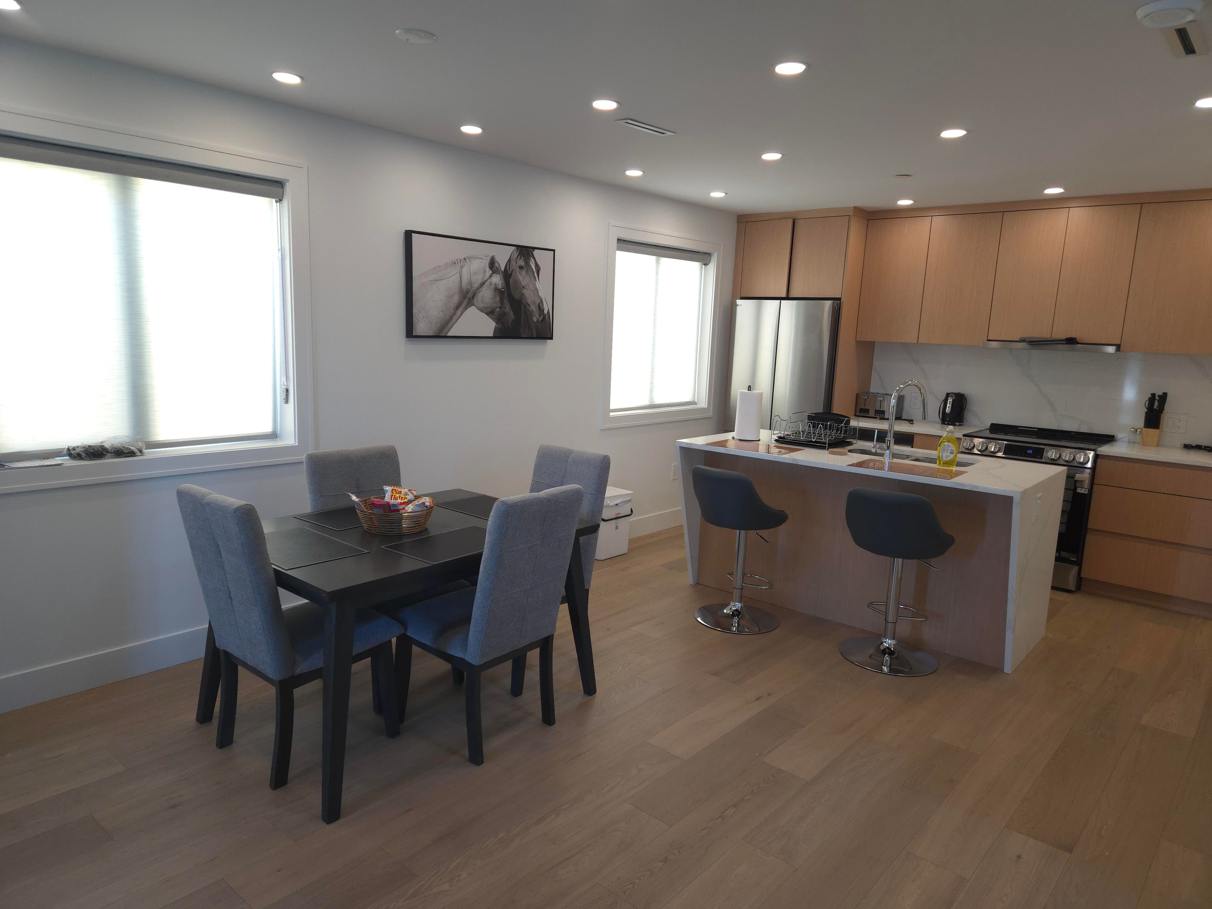 Rupert Street Executive Retreat - Serviced Corporate Suite Vancouver
